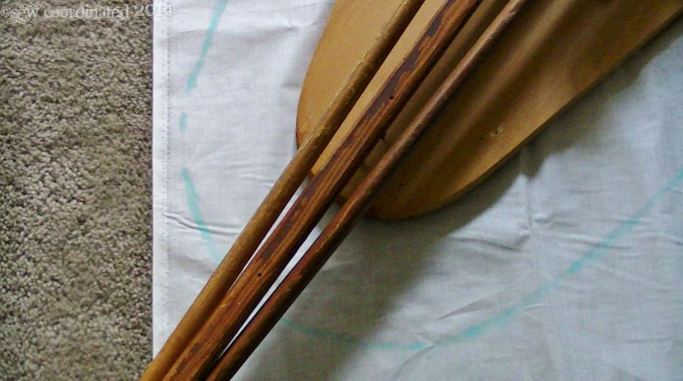 Close up of the tracing around the top.