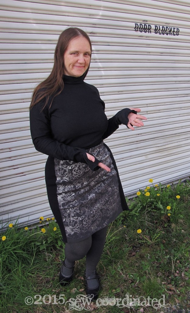 Showing the sleeve mitts