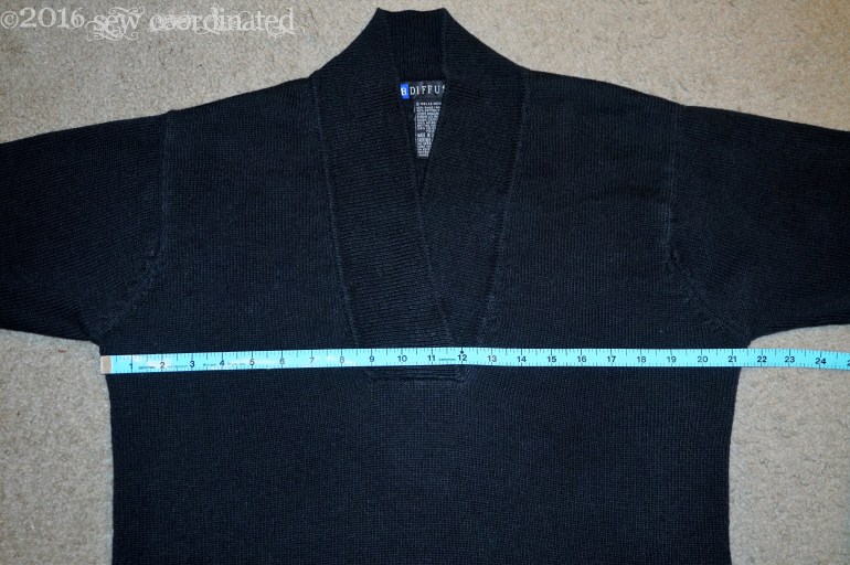 This sweater is a good size sampler for me. I used it to check my fit in relation to the sweater I'm planning to knit.