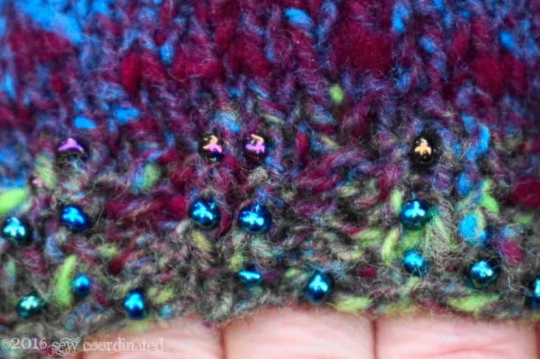 beading-of-right-mitt-close-up-2